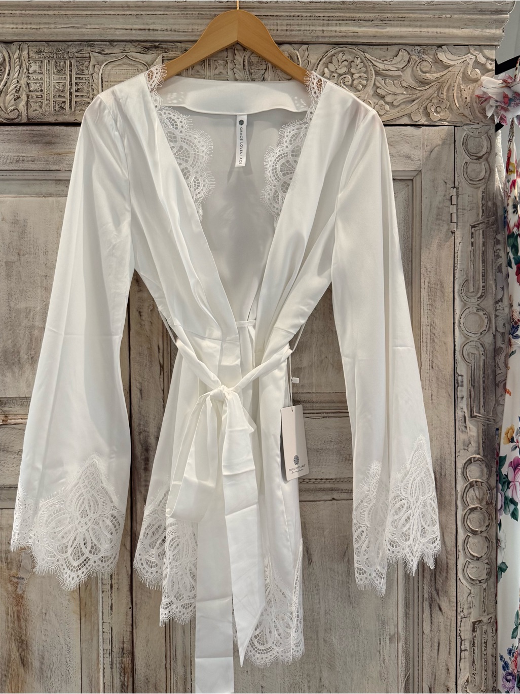 Grace Loves Lace Como White Satin Lace-Trim Robe Xs/Small New — image 4 of 8